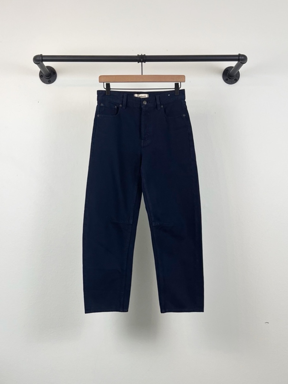 NWT Madewell The Darted Barrel-Leg Jean in Garment-Dyed Denim Juniper Berry - Picture 4 of 8